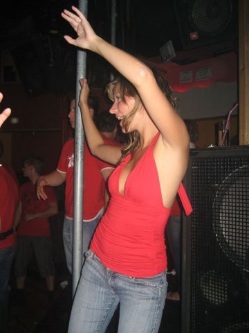 i/Kranj/Absolvent08/04-RedLoveParty/absolvent 1628.jpg_640.jpg